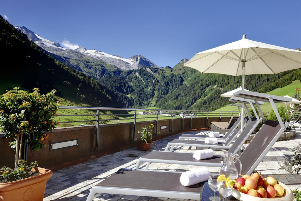 טוקס Hotel Berghof Crystal Spa & Sports מראה חיצוני תמונה